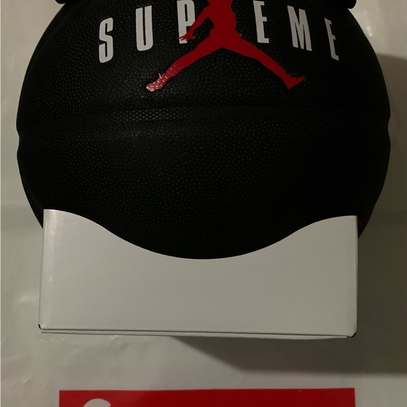 Supreme x Jordan Basketball FW24 Brand New - Picture 2 of 8